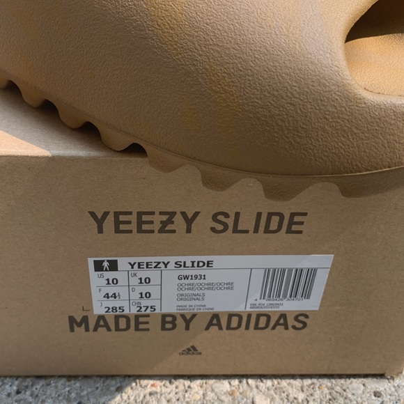 Brandnew Adidas Yeezy Slide Size 10 Men Ochre